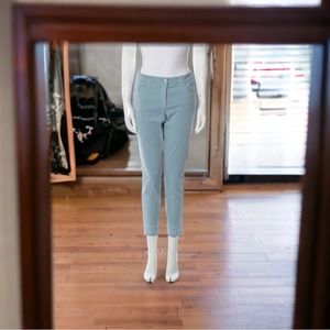 Luisa Cerano Jeans
Blue
Size: 10 (40 in German Size)
Please use measurements.